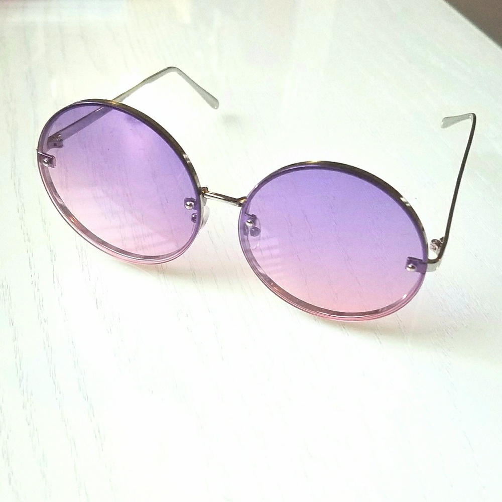 Fashionable purple round glasses